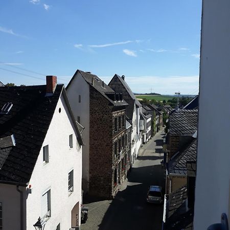 Готель Rathausschenke Muenstermaifeld Екстер'єр фото